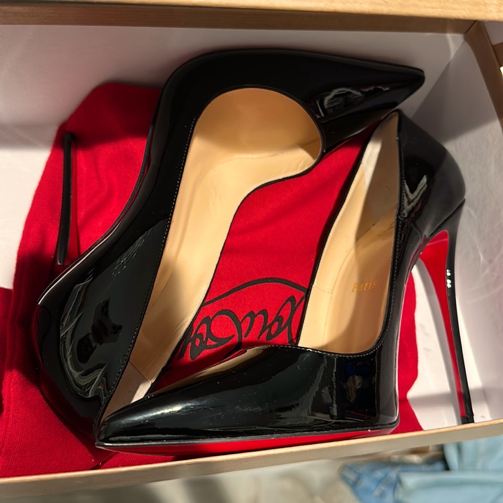 So kate patent leather lv